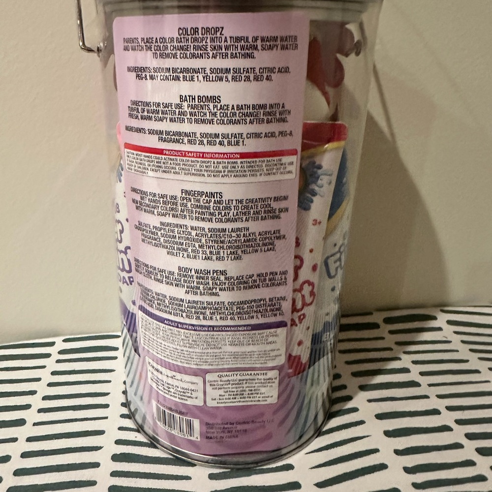 🌈🛁 Splish, Splash, Colorful Fun! 🛁🌈 - Picture 3 of 3